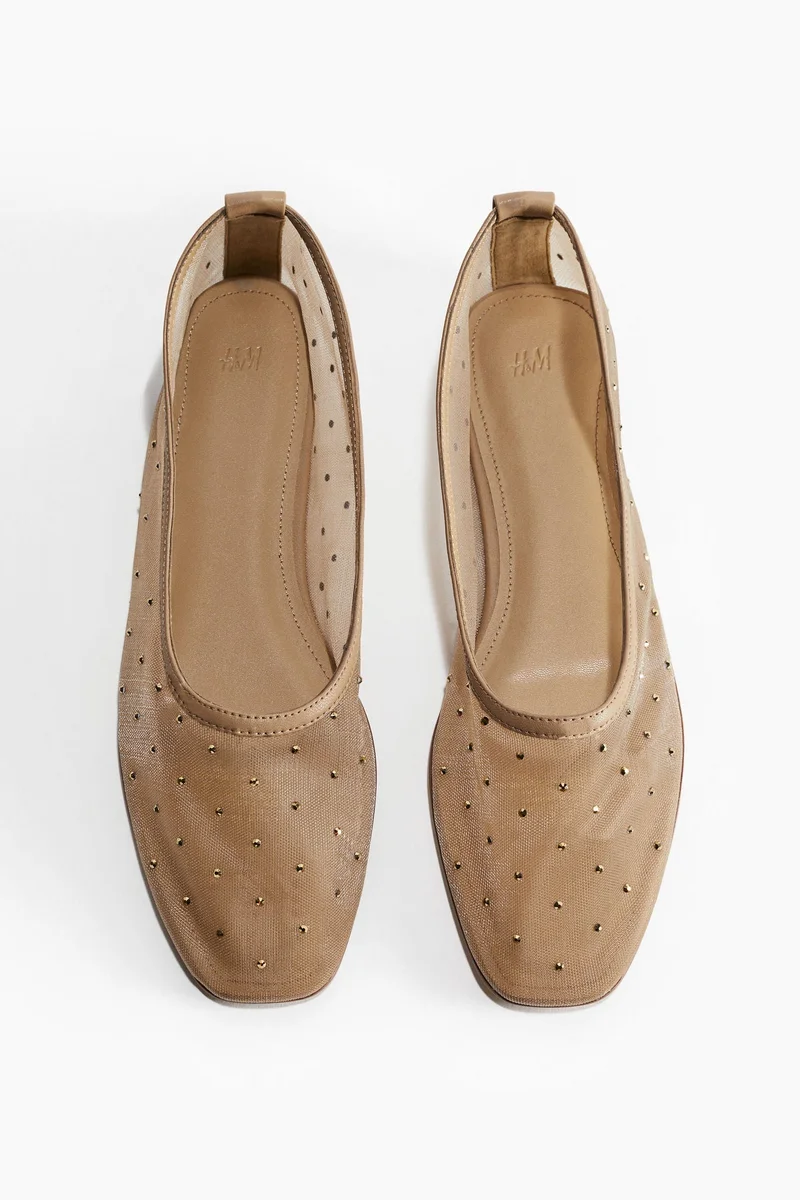 اتش اند ام حذاء باليرينا مزين بحجر الراين