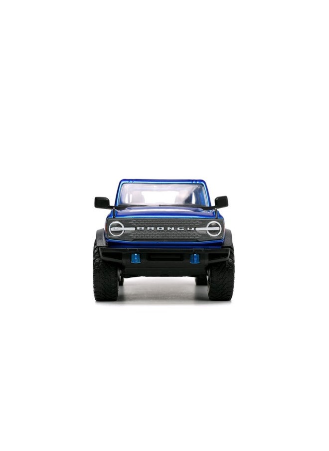 Jada Toys Just Trucks 1:24 2021 Ford Bronco Die-Cast Car & Tire Rack, Toys for Kids and Adults(Candy Blue)  - Image 3