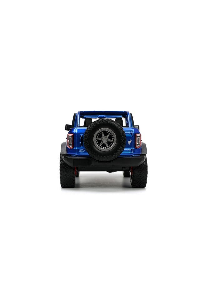 Jada Toys Just Trucks 1:24 2021 Ford Bronco Die-Cast Car & Tire Rack, Toys for Kids and Adults(Candy Blue)  - Image 5