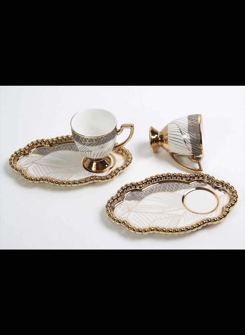 A set of coffee cups and saucers  - Image 3