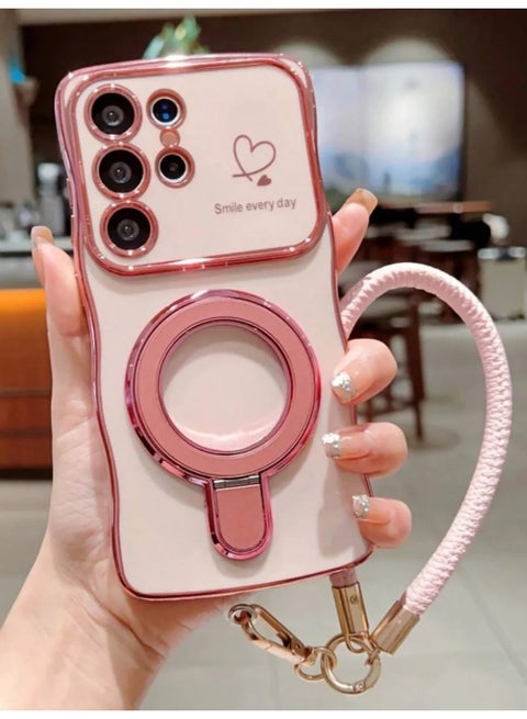 غطاء هاتف محمي مصنوع من مواد ناعمة مع سير قابل للتعليق  مصمم بطراز موجي فخم، وله حامل مغناطيسي للنافذة الكبيرة  متوافق مع هاتف سامسونج جالاكسي S25   الترا