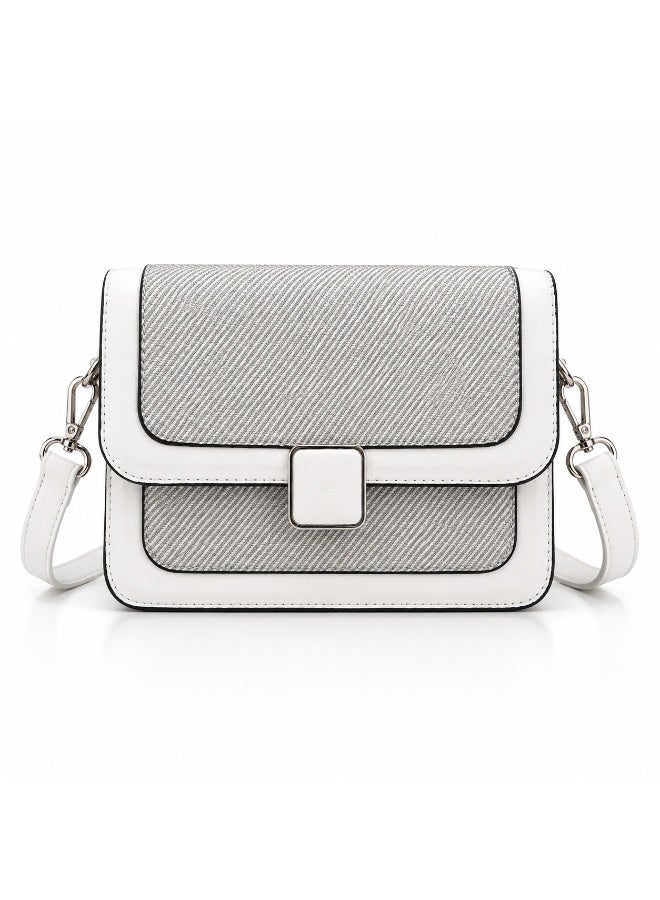 Elegant women's leather shoulder bag with a gold metal clasp - Image 4