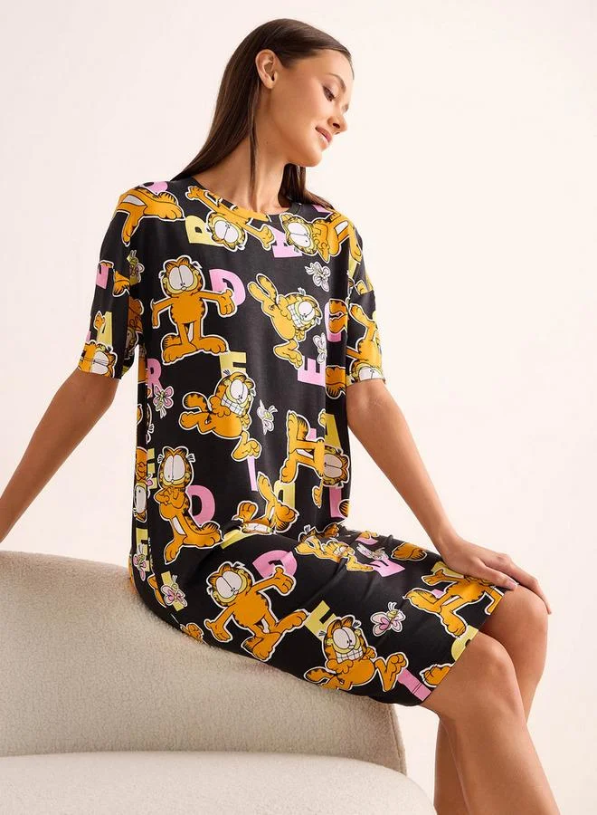 Splash FAV All-Over Garfield Print Sleepshirt