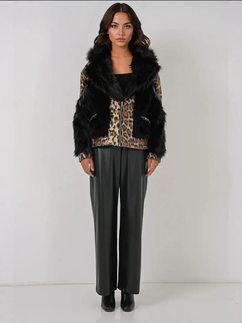 بيغ دارت معطف فرو صناعي بنقشة الفهد مع بوم بوم