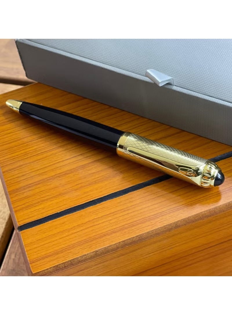 Luxurious men's pen in a distinctive and elegant box