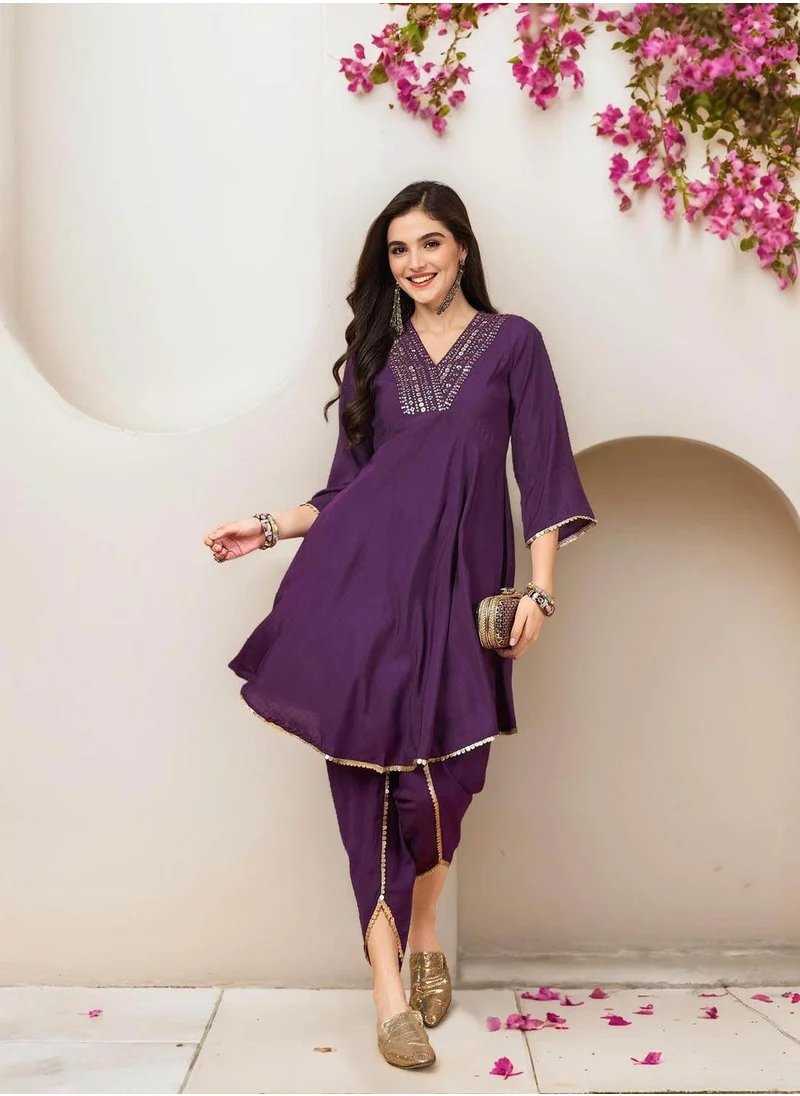 ISHIN Lilac Kurta Set Straight Fit 3/4 Sleeve Sleeve made from Cotton featuring Self Design design and Round Neck neckline - Perfect for Ethinic!