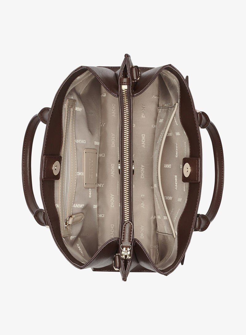 دكني حقيبة ساتشيل بمقبض علوي وشعار براينت - Image 5