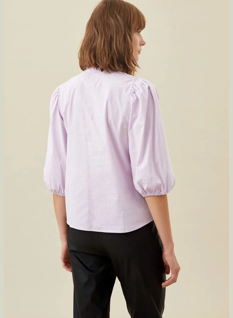 ديفاكتو Woven Half-Sleeved Blouse With Collar