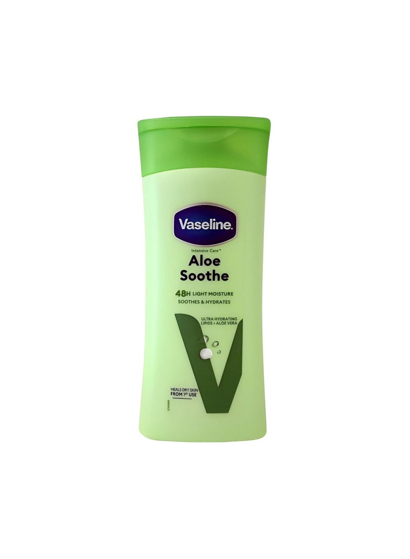 Vaseline Lotion With Aloe Vera Extract To Moisturize And Soothe The Skin-200 Ml