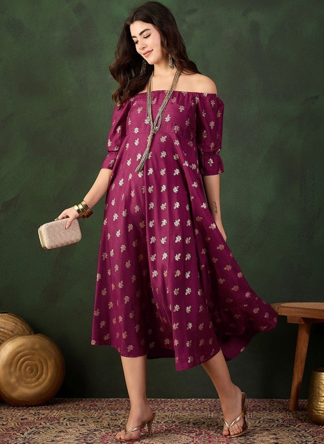 أيه كيه إس فستان نسائي عرقي بكتف مكشوف من الحرير بلون عنابي - Image 5