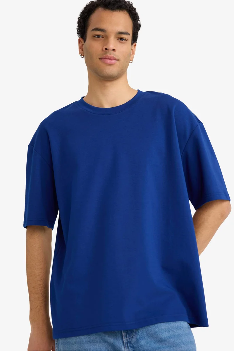 ديفاكتو Oversize Crew Neck Short Sleeve T-Shirt