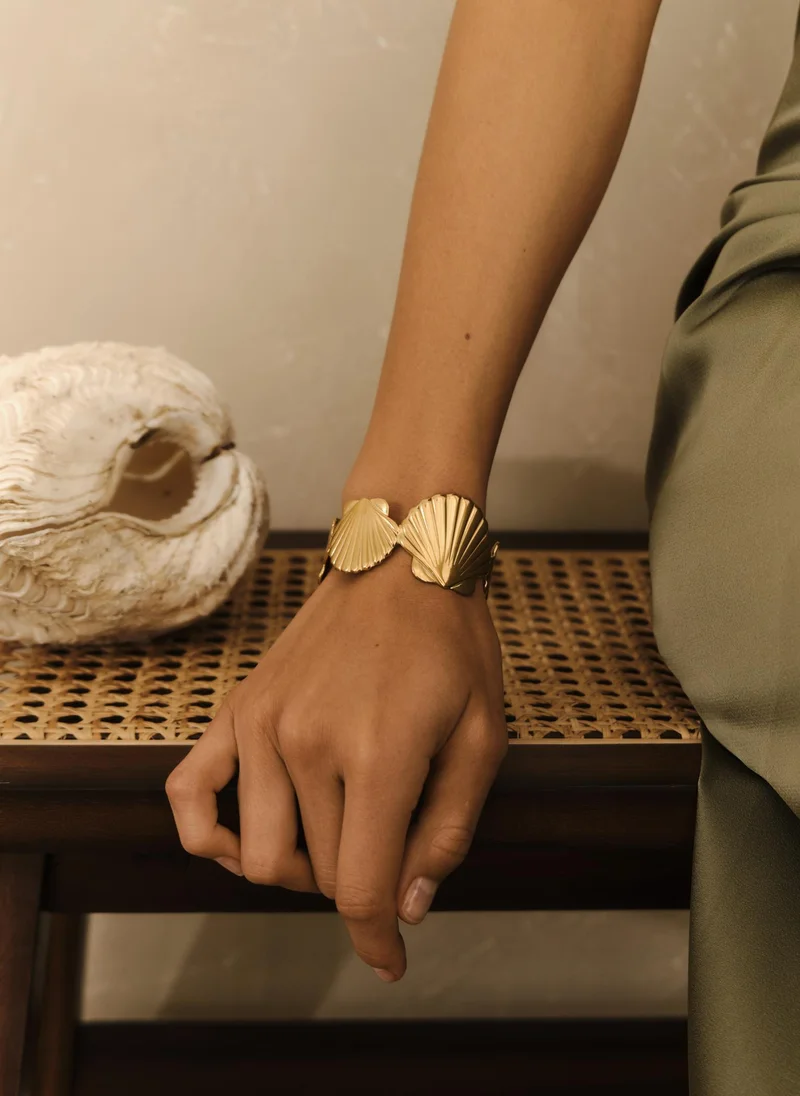 ليتشي سوار صدفي