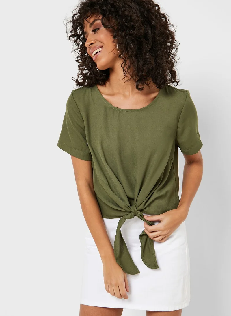 FOREVER 21 Front-Tie Top