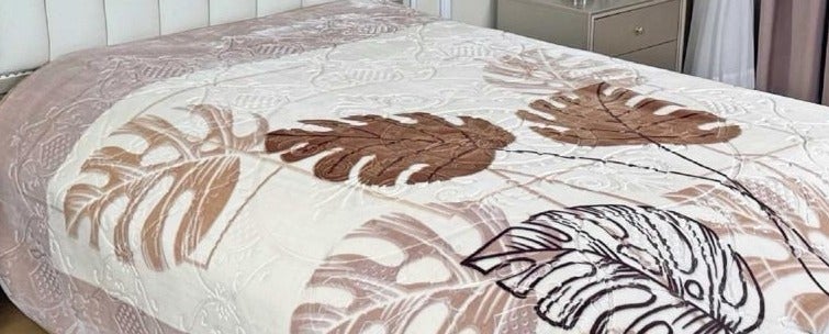 A luxurious double blanket weighing 6 kg – measuring 240 x 220 cm – for deep warmth and elegance to complement your bedroom. - Image 2