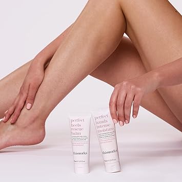 This Works كريم القدم الطبيعي من This Works Perfect Heels 75 مل معزّز بزيوت اللافندر والليمون والخرشوف القطني مرطّب مغذٍ للقدمين وبلسم للكعبين المتشقّقين والبشرة الجافة - Image 2