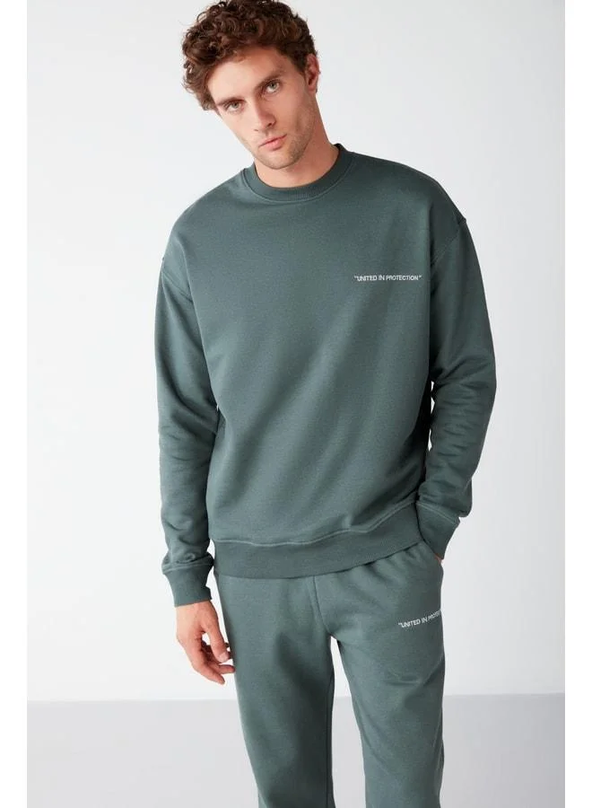 Grimelange Raırok Men's Fleece-Lined Comfort Oversized Embroidered Dark Green Sweatshirt.