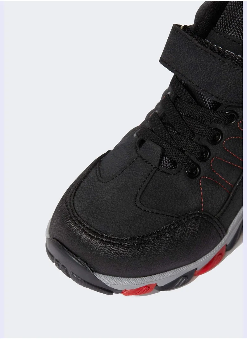 ديفاكتو Discovery Licenced Velcro Boots
