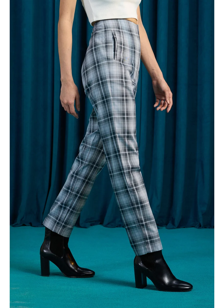 Virgio Virgio Women Checked Tapered Fit High-Rise Cotton Regular Trousers