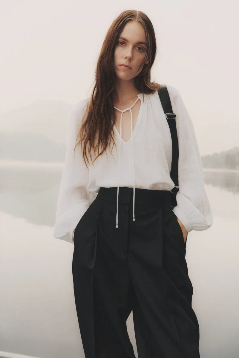 اتش اند ام بلوزة من الموسلين