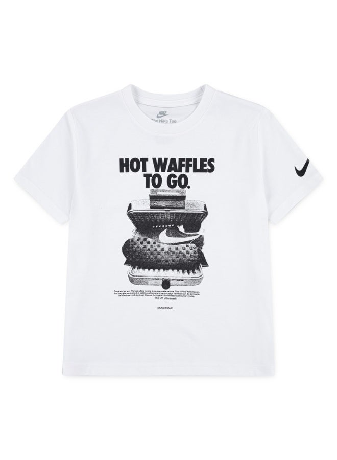 Nike NKB WAFFLES TO GO GRAPHIC SS T - Image 4