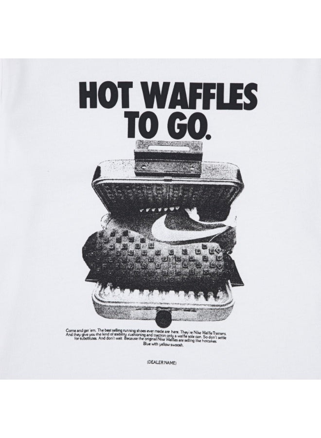 Nike NKB WAFFLES TO GO GRAPHIC SS T - Image 2
