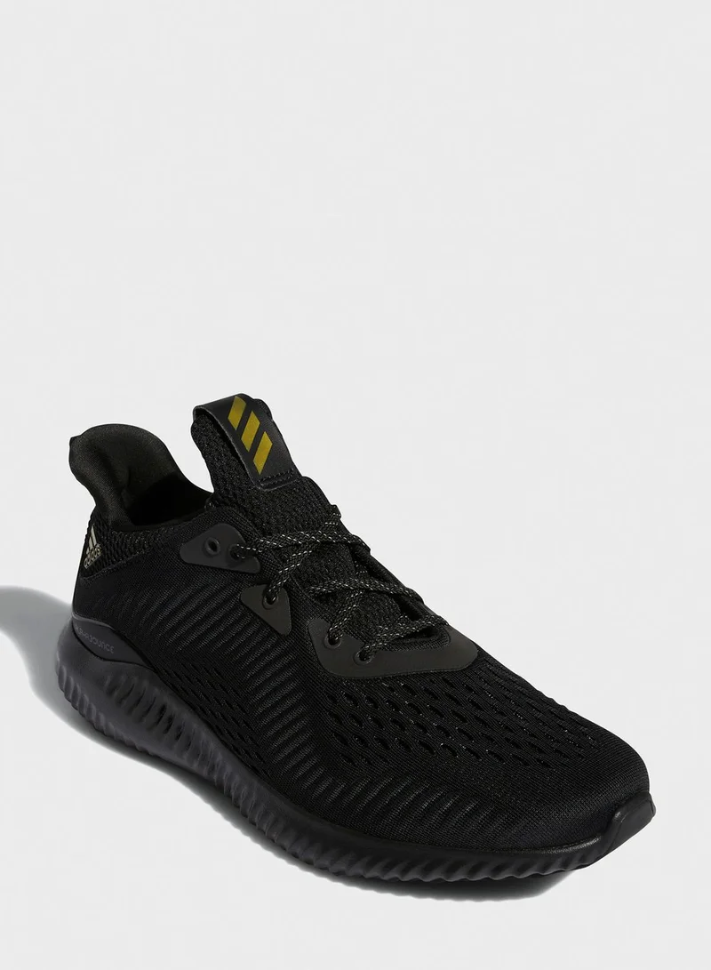 adidas حذاء رياضي