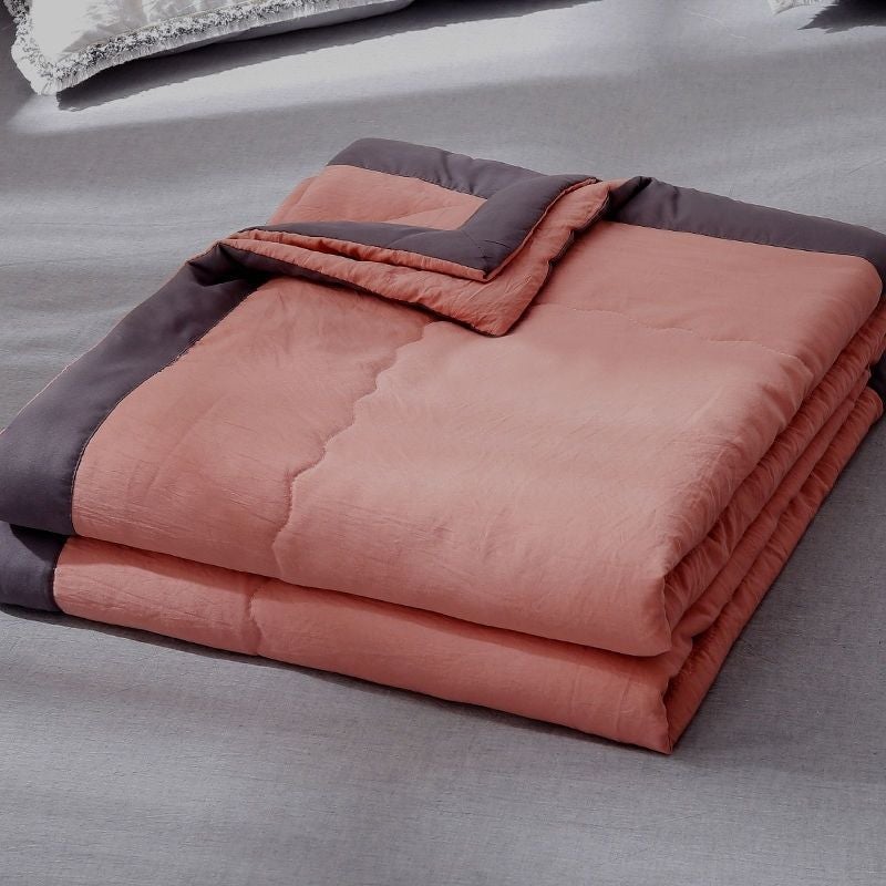 Washed Cotton Summer Quilt Skin-Friendly Summer Cool Quilt Air Conditioning Quilt Four-Season Quilt Summer Cool Quilt Quilt Can Be Machine Washed - Image 1