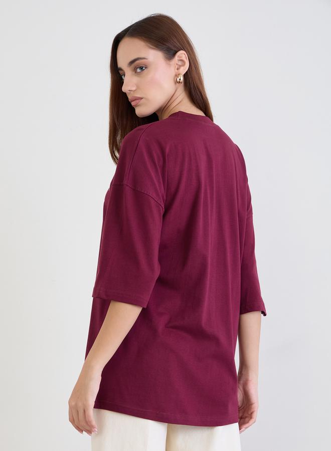 Styli Burgundy Slogan Print Oversized T-Shirt - Image 5