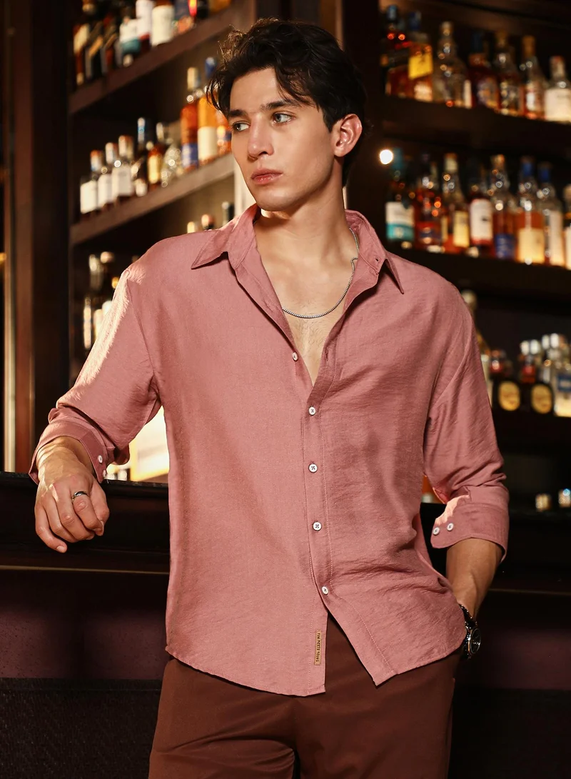 Campus Sutra Campus Sutra Men's Rouge Pink Solid Relaxed Shirt | Spread Collar , Long  Cuffed Sleeves , Button Closure | Solid Plain | Nylon Viscose Shirt For Casual Wear