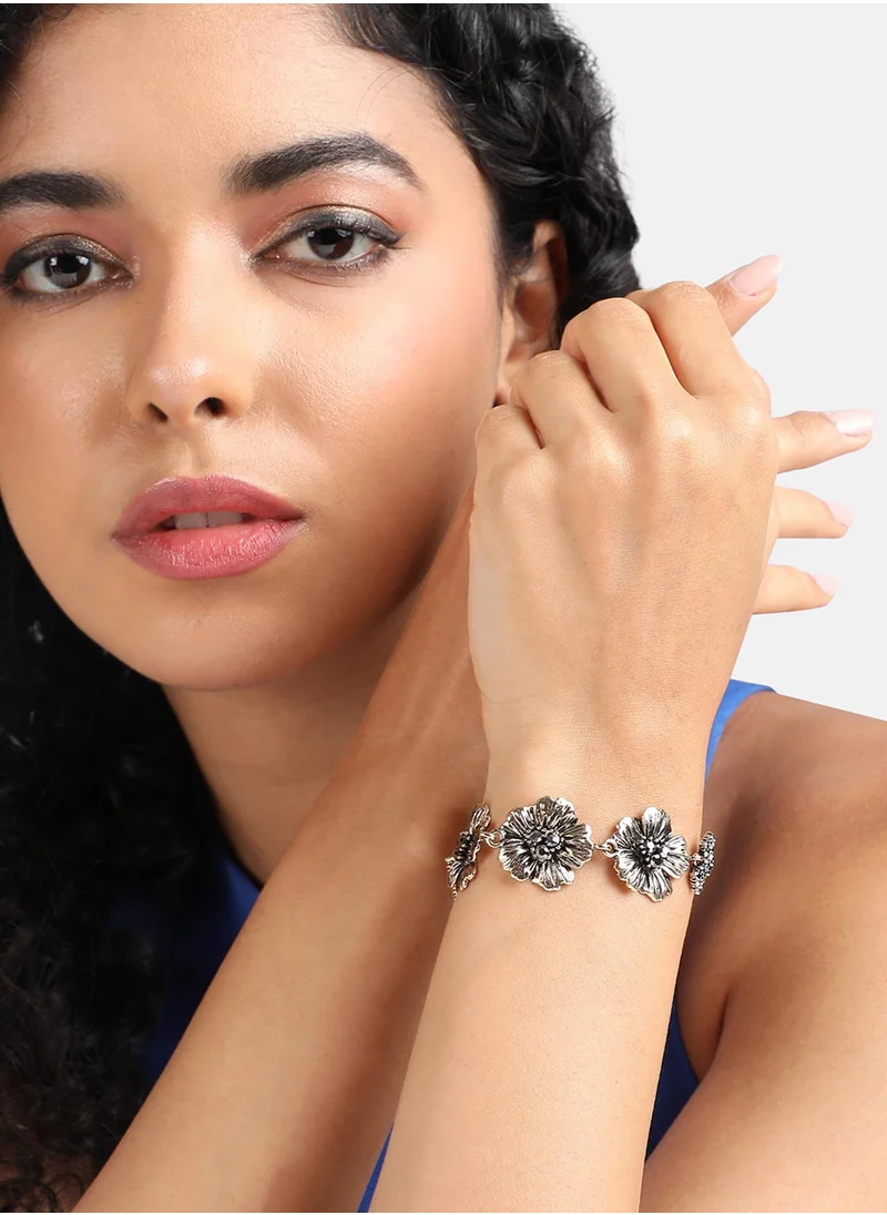 SOHI Metallic Flora Bracelet - Dark Silver-Colour