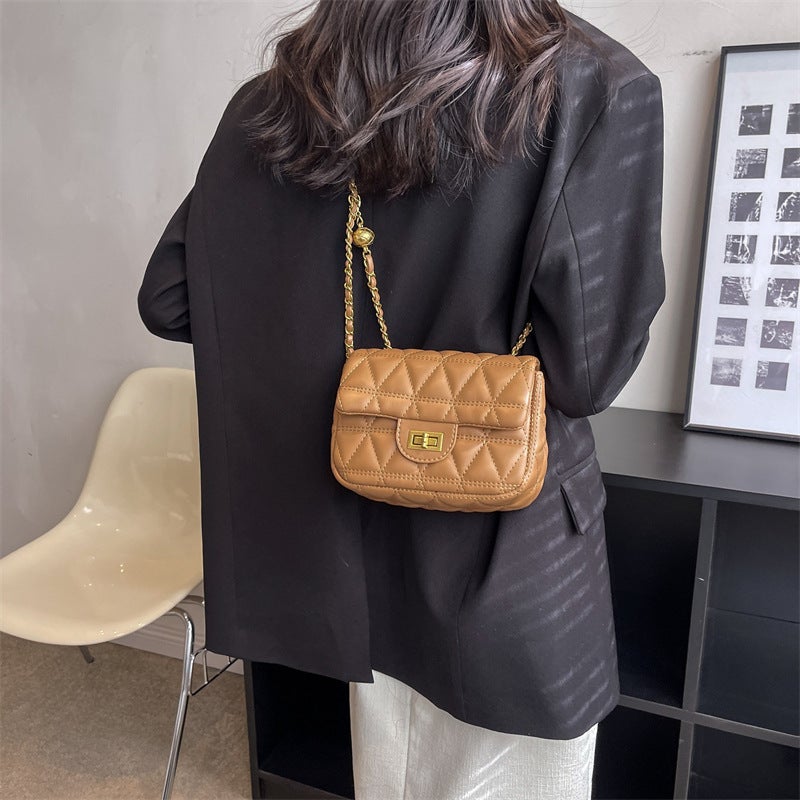 Explosions Popular Messenger Bag Fashion Joker Small Gold Ball Rhombus Chain Small Square Bag Manufacturers Korean Version - Image 5