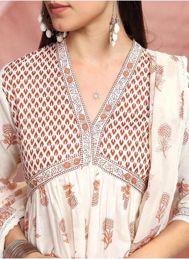 Vishudh - Women Peach Floral Printed V-Neck Cotton Kurta Set by Styli - Image 1