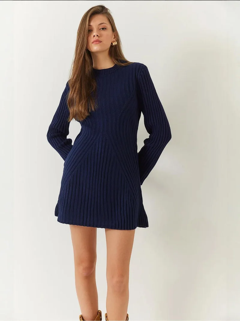 بيانكو لوتشي فستان محبوك بياقة دائرية بنسيج مضلع من لوتشي