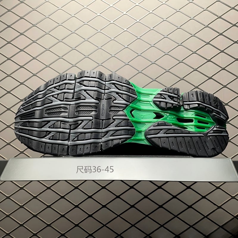 Mizuno Wave Prophecy Unisex Running Shoes - Image 4