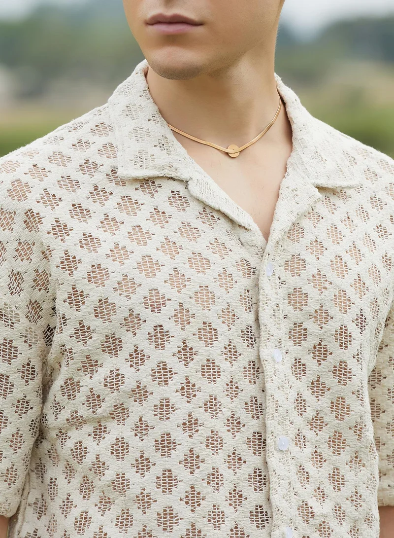 Campus Sutra Men's Off-White Oblique Oversized Shirt