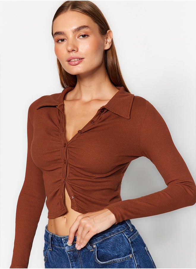trendyol - Brown Fitted Crop Polo Neck Ribbed Cotton Stretch Knitted Blouse TWOAW23BZ00130 - Image 1