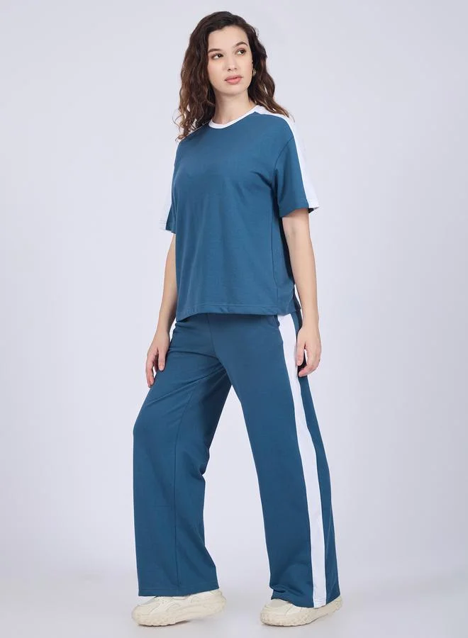 أوجيدر طقم منسق من جوغر وتيشيرت مزين بشريط جانبي