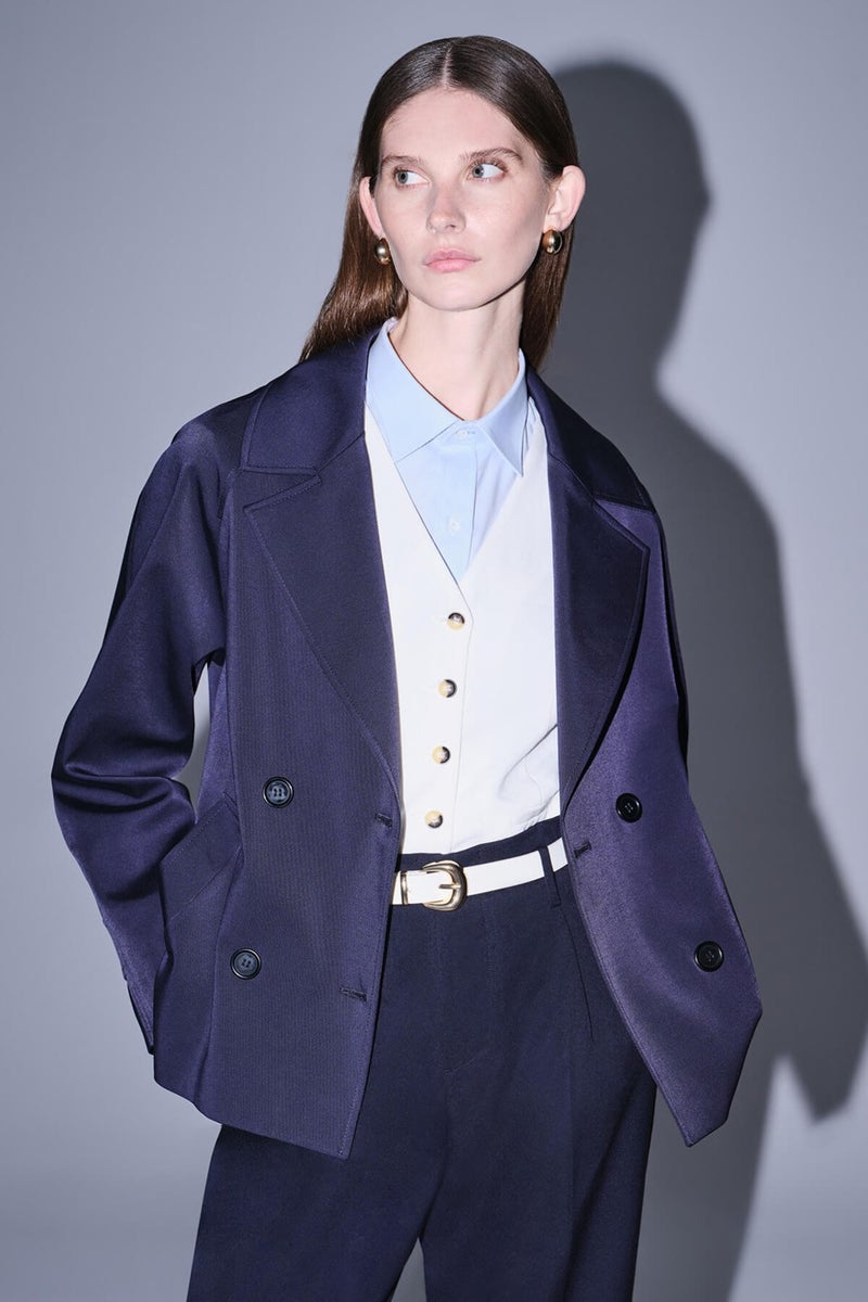Hatemoğlu Saykı Woman Navy Blue Slim Fit Plain Mono Collar Cotton Trench Coat  - Image 4