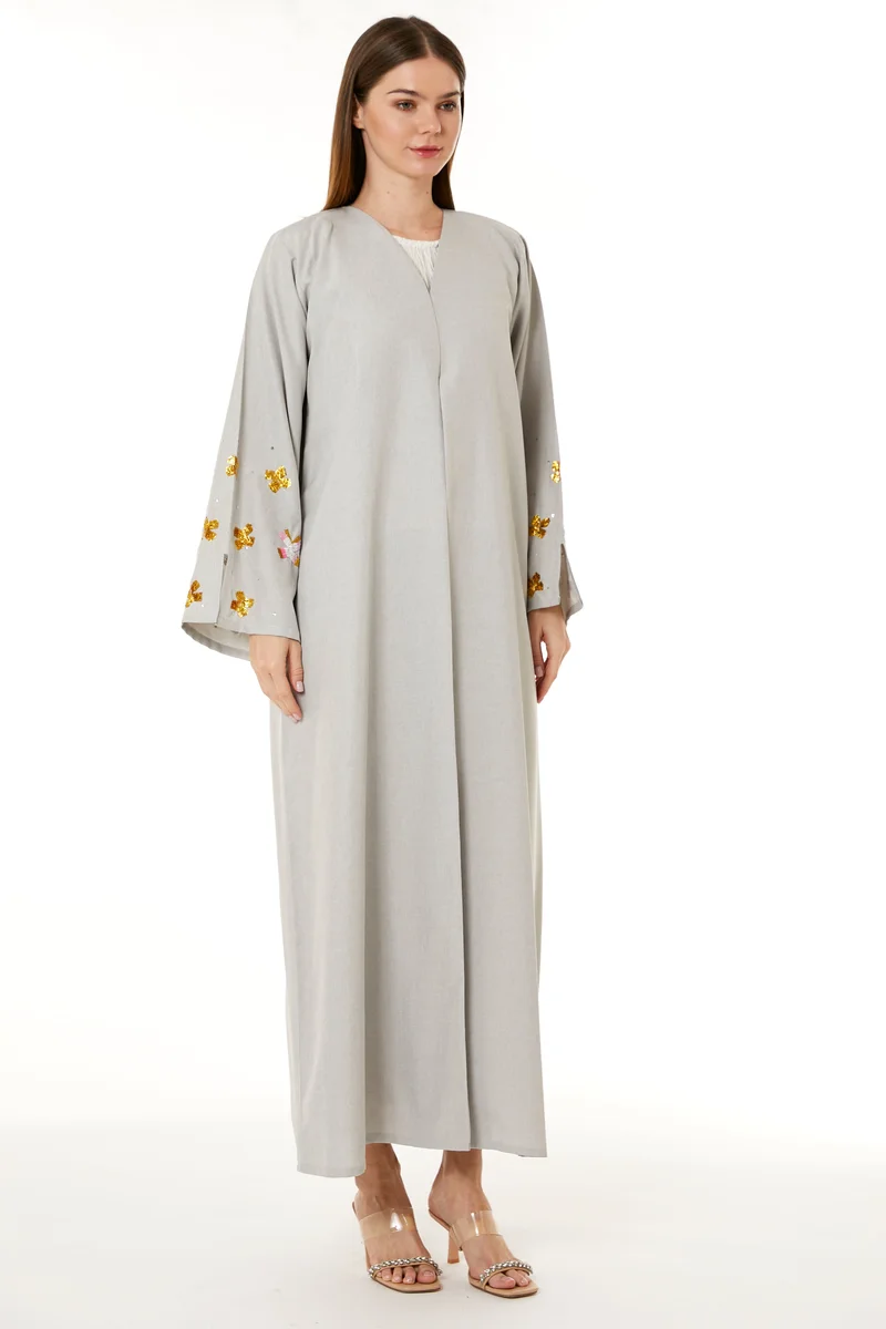 Moistreet Embroidered Flared Sleeve Abaya