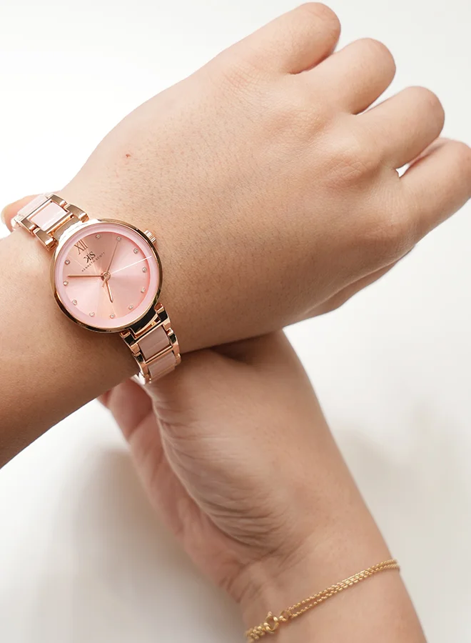 كينيث سكوت ساعة كينيث سكوت نسائية بعقارب وسوار من خليط معدني وسيراميك وردي