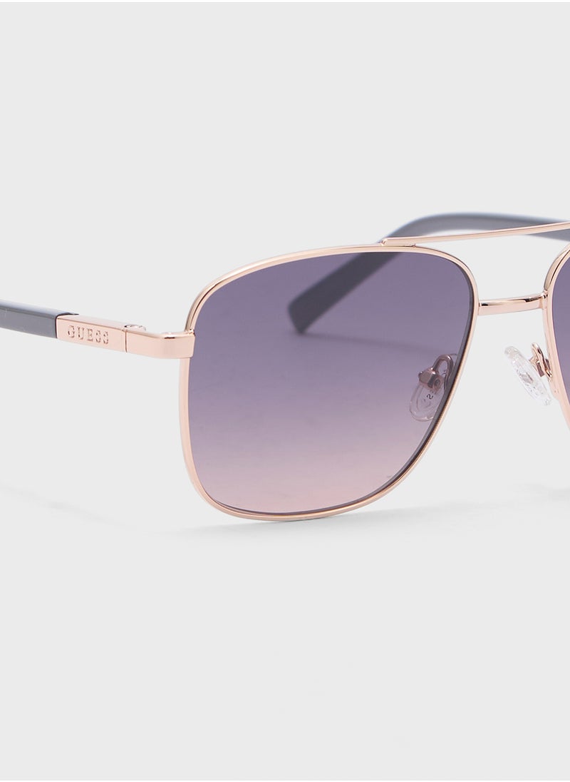 GUESS Gu304028B54 Aviator Sunglasses  - Image 4