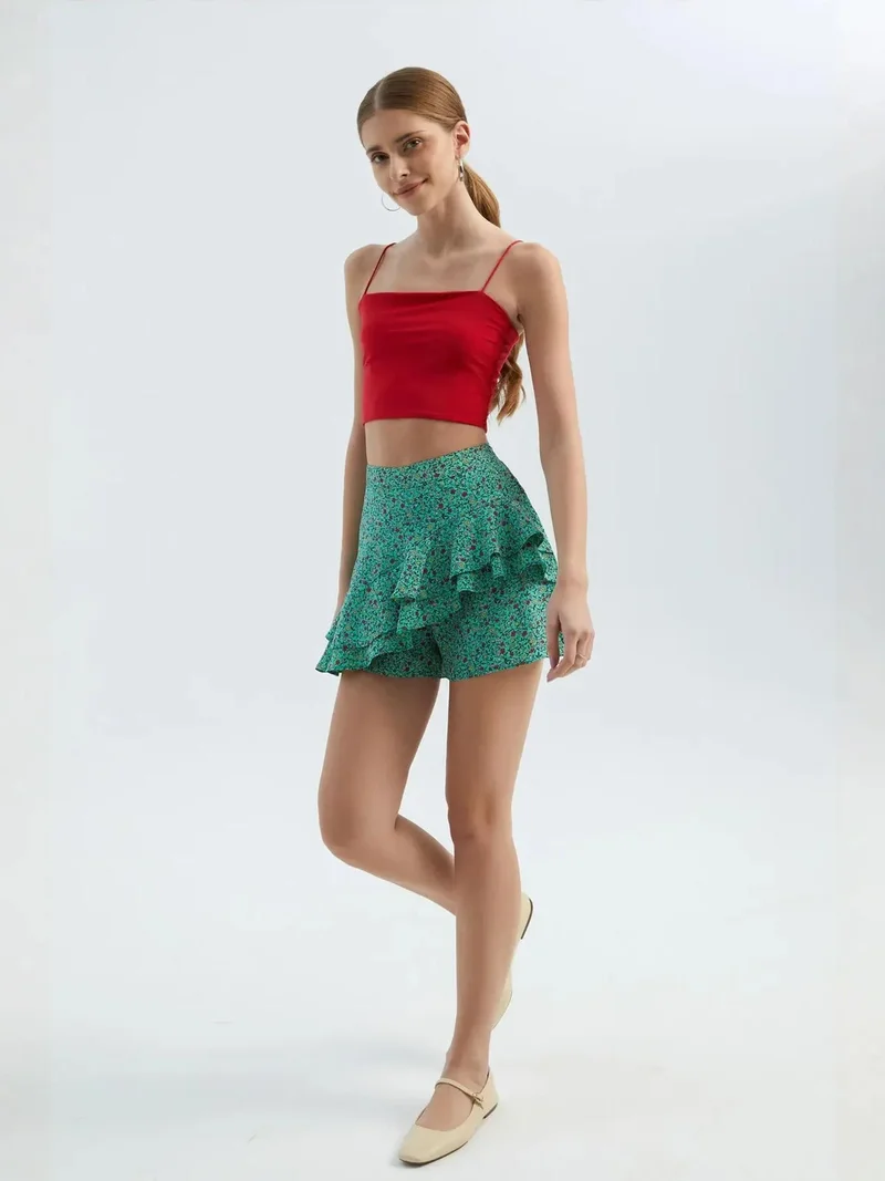 زوبعة شورتات بطيات بخصر عالٍ بنقشة زهور