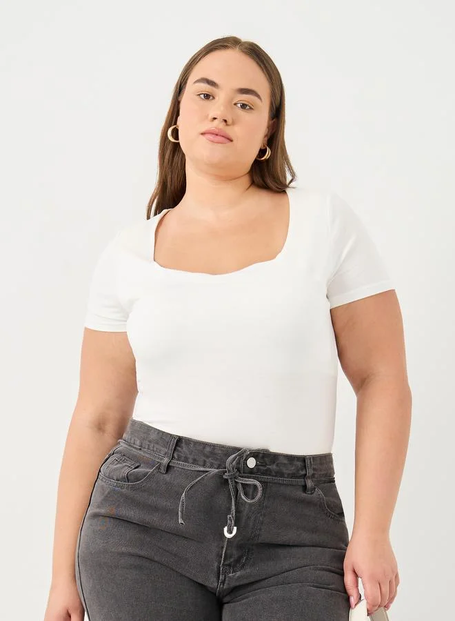 ستايلي Styli Plus White Fitted T-Shirt with Square Neck