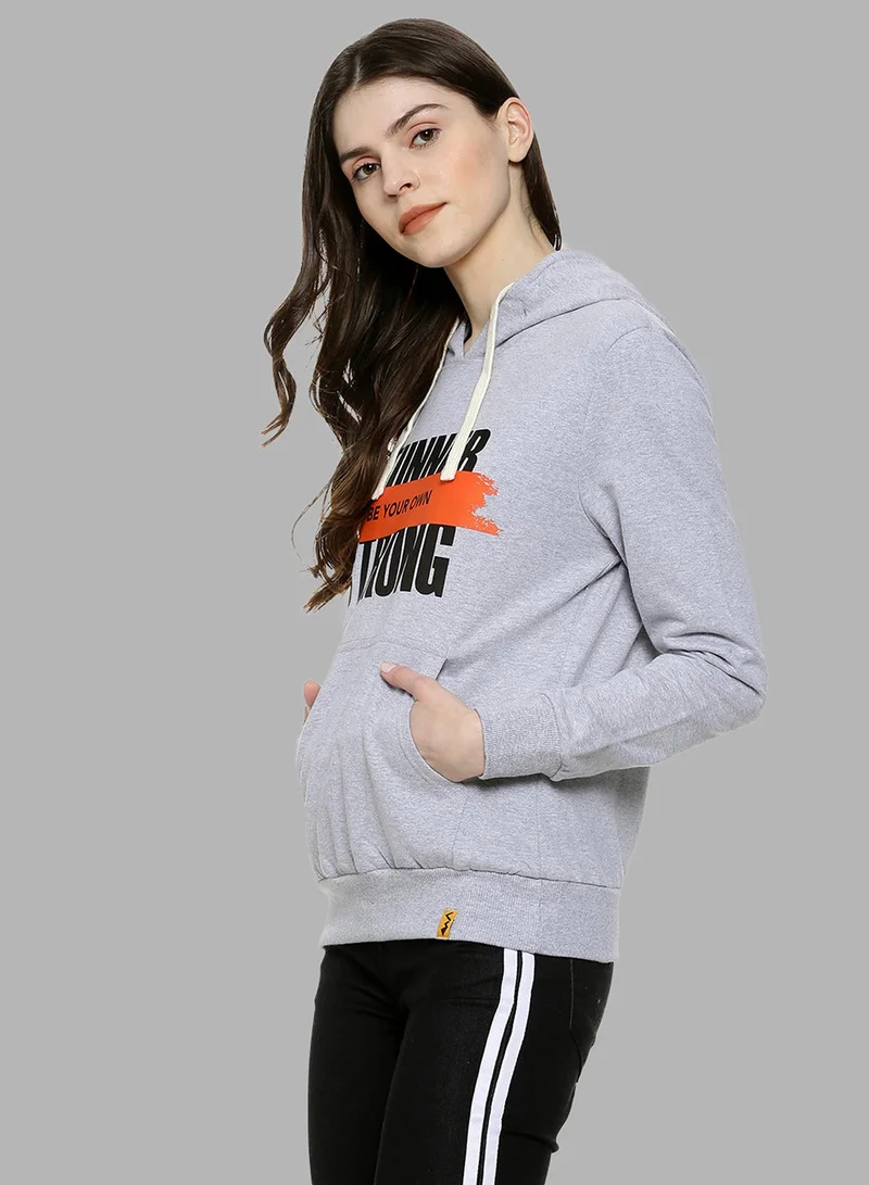 كامبوس سوترا هودي نسائي رمادي فاتح بطبعة كن أنت