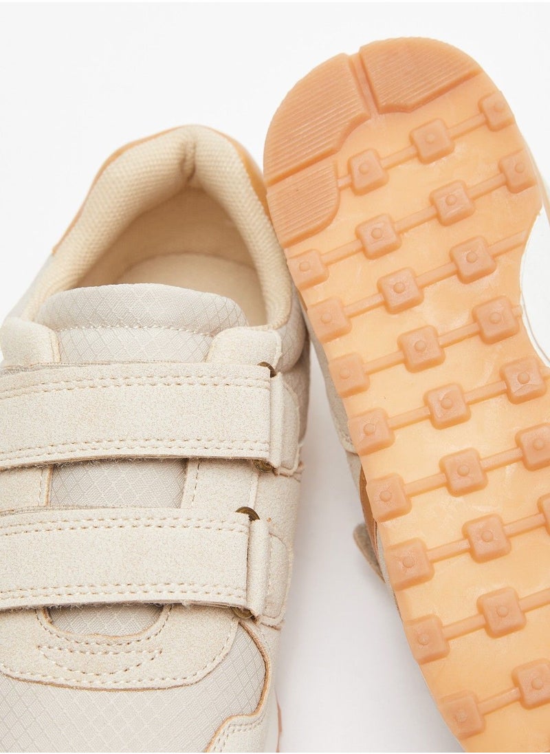 Lee Cooper - Boys' Panel Detail Sneakers with Hook and Loop Closure - Image 1