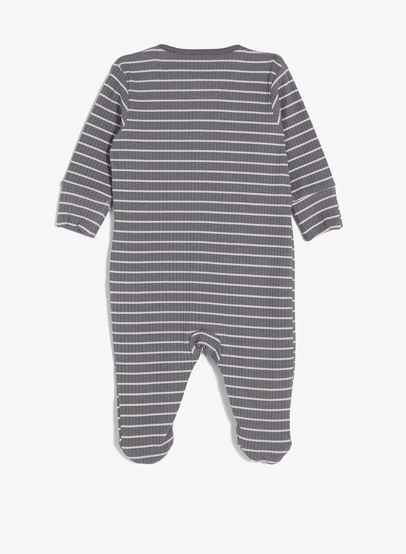 ريبلز مع نمشي رومبر أطفال بأكمام طويلة وأقدام مغلقة