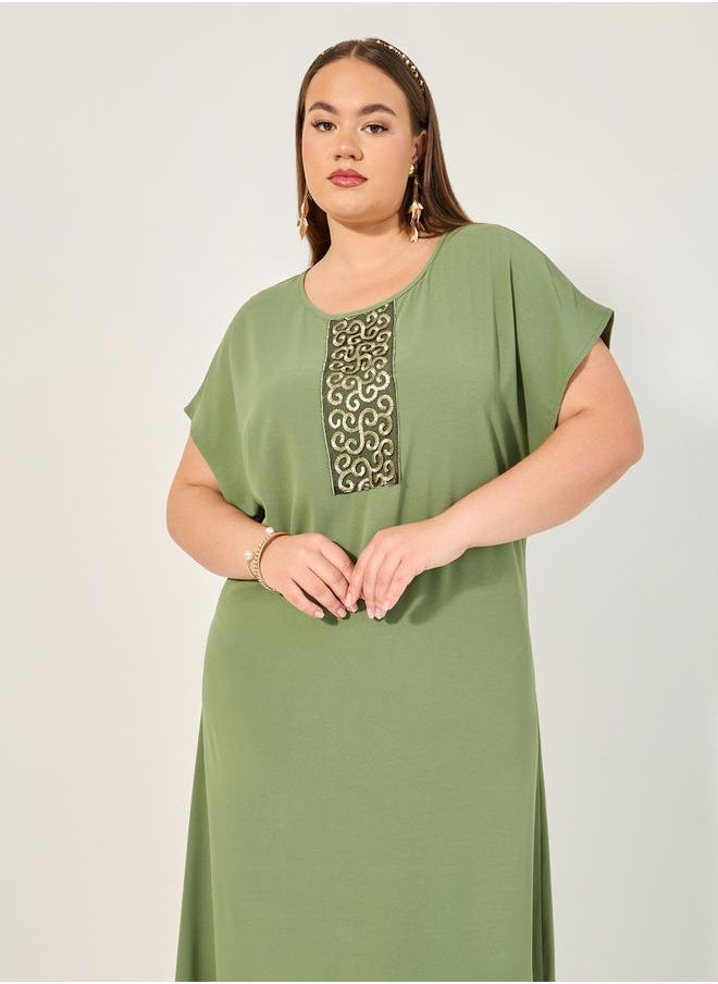 Styli Plus Size Embroidered Detail Short Sleeve Jalabiya  - Image 3