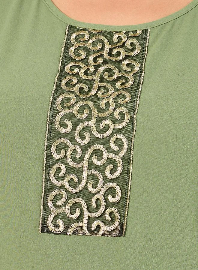 Styli Plus Size Embroidered Detail Short Sleeve Jalabiya