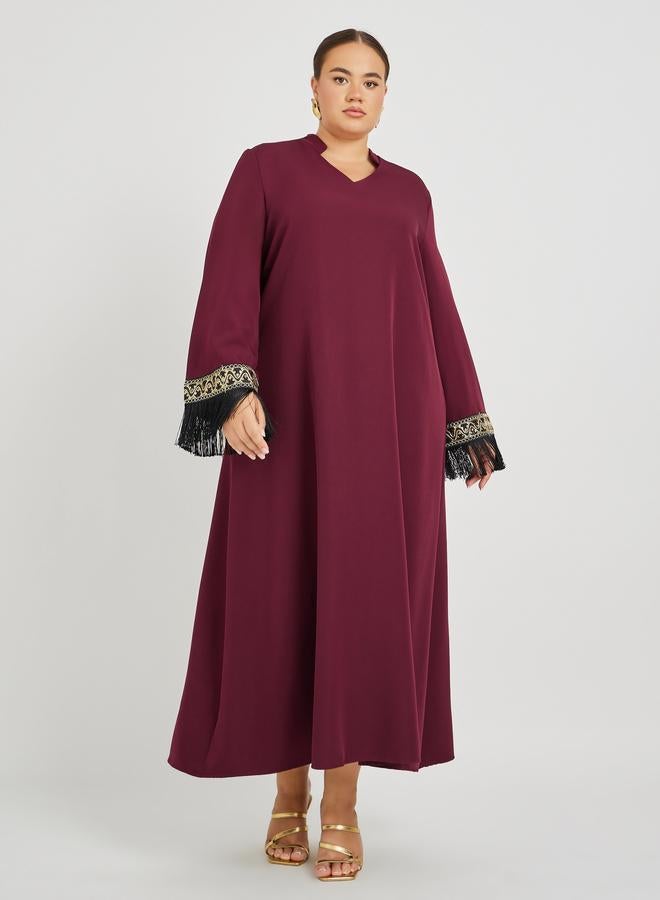 Styli Styli Plus Size Solid Collared Jalabiya with Lace and Tassel Detail  - Image 2