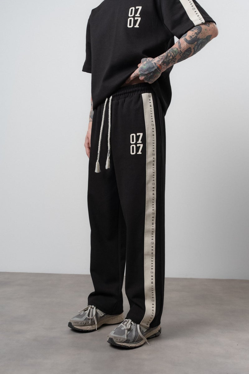 RESPIRE Men's 07 Striped Baggy Sweatpants Black - Image 3